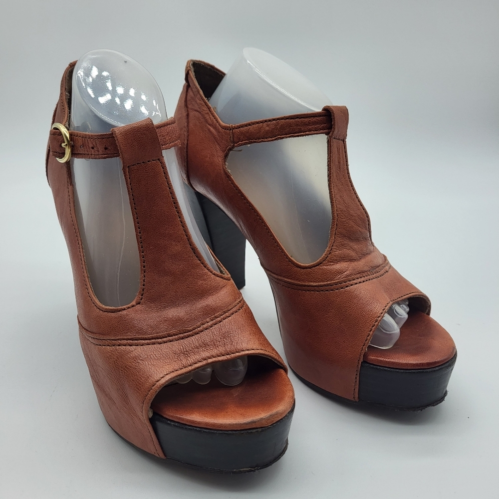 La Fee Maraboutee Brown Leather Peep Toe T-strap Platform Boho Chic Heel Sandals